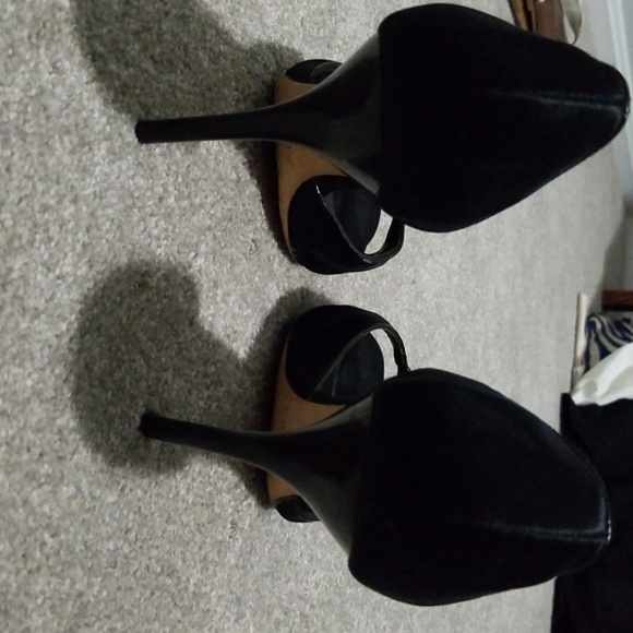Shoes - Picture 4 of 4